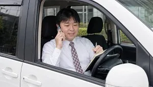 外出中でも電話でご相談に対応